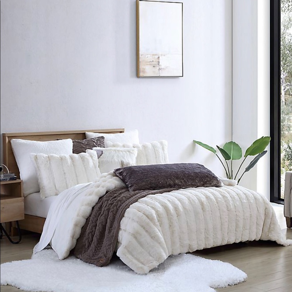 UGG Landers Faux Fur 3-Piece Comforter Set in Snow
